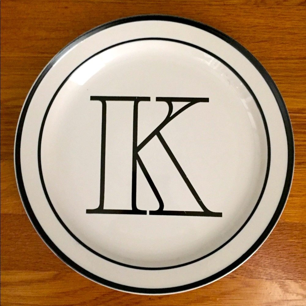 “K” INITIAL Plate & Stand